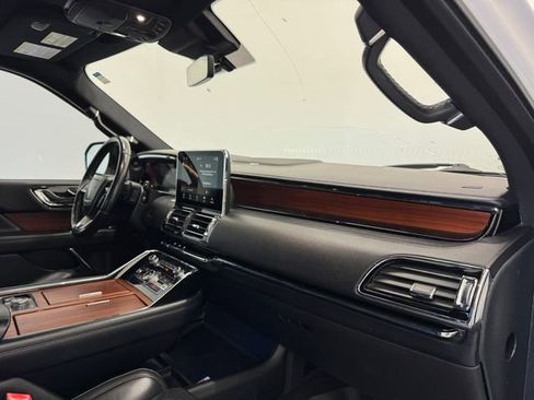 Used 2018 Lincoln Navigator Select w/ Technology Package image 35