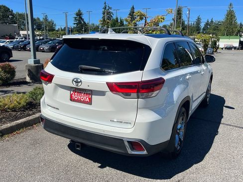 Used 2018 Toyota Highlander Limited Platinum AWD/4WD image 7