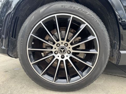 Used 2023 Mercedes-Benz GLE 350 w/ AMG Line Exterior image 4