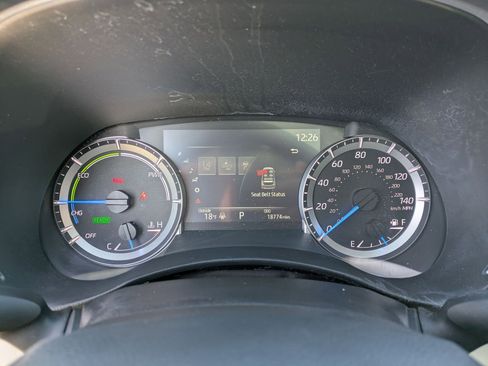 Certified 2023 Toyota Highlander XLE image 10