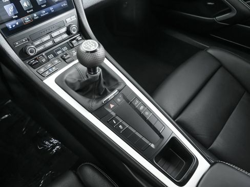 Used 2025 Porsche 718 Cayman RWD image 22
