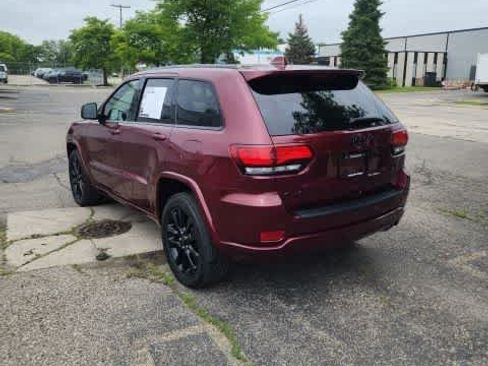 Used 2022 Jeep Grand Cherokee Laredo X AWD/4WD image 19