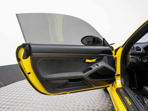Used 2024 Porsche 718 Cayman GT4 RS image 20