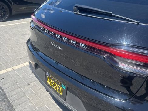 Used 2021 Porsche Macan image 16