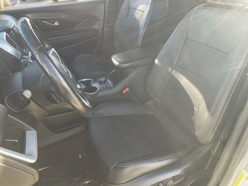 Used 2020 GMC Terrain SLT w/ Preferred Package image 26