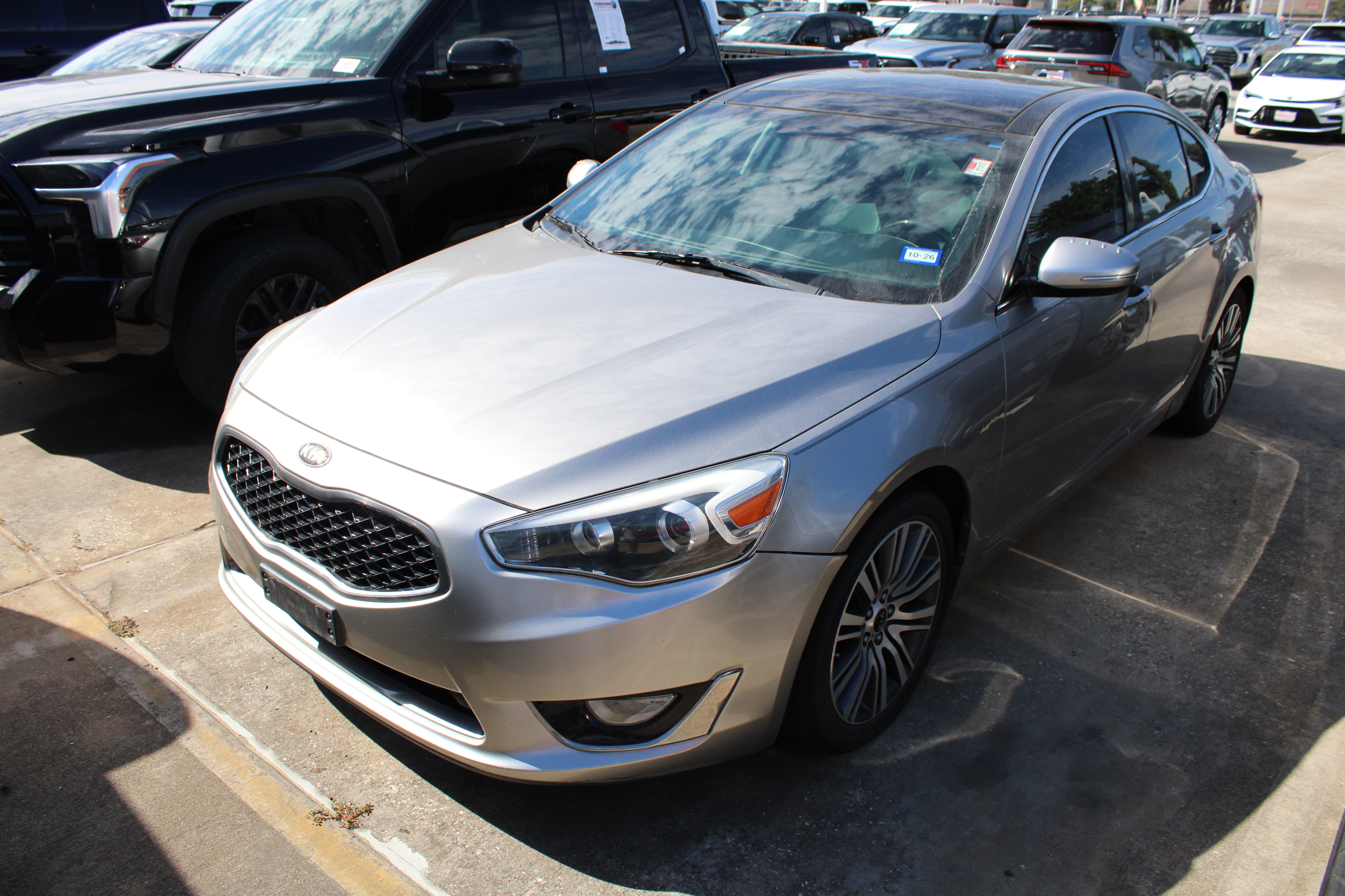 Used 2014 Kia Cadenza Premium w/ Luxury Package FWD image 3