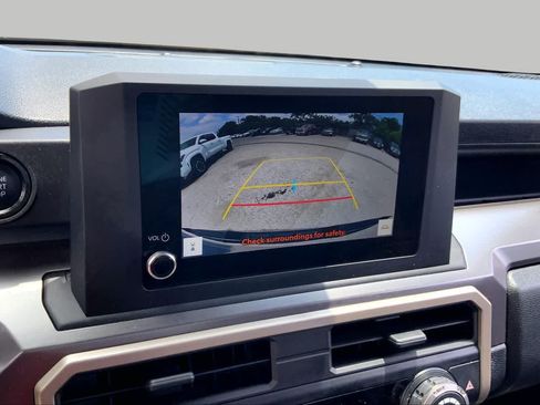 Used 2025 Toyota Tacoma SR5 AWD/4WD image 26
