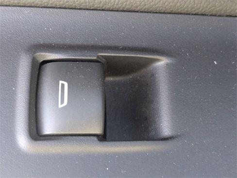 Used 2023 GMC Terrain Denali image 25