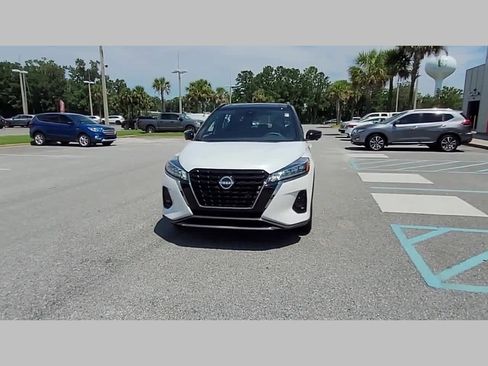 Used 2024 Nissan Kicks SR image 21