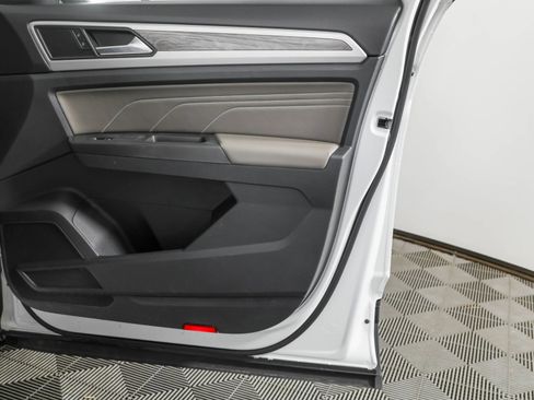 Used 2023 Volkswagen Atlas Cross Sport SE w/ Panoramic Sunroof Package AWD/4WD image 48
