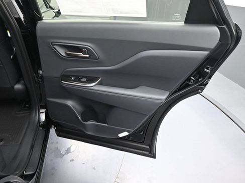 Certified 2025 Toyota Crown Signia AWD/4WD image 15