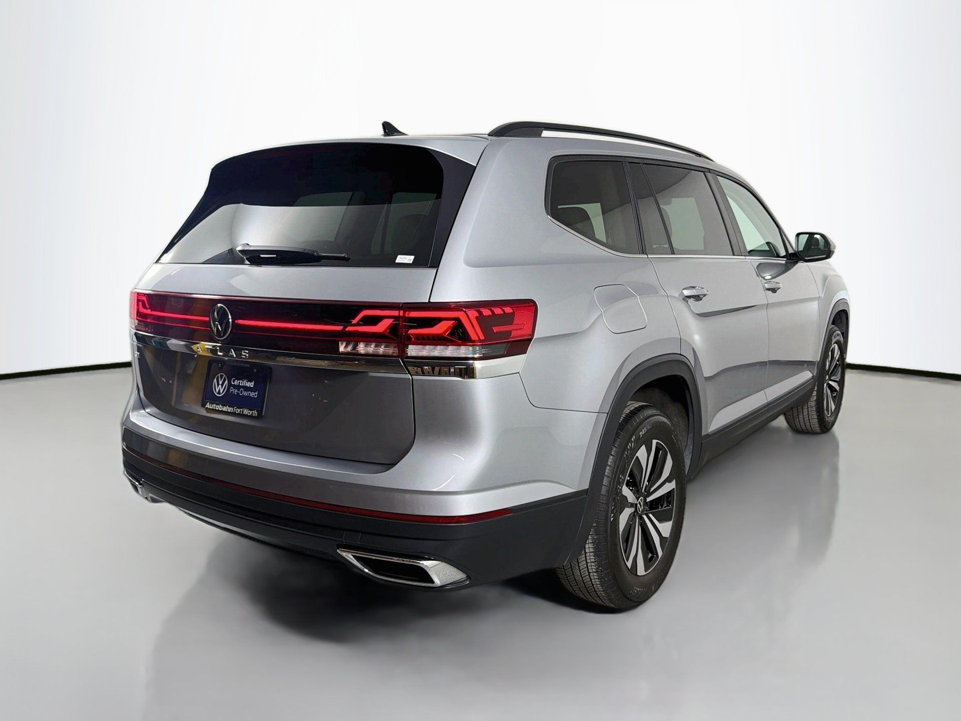 Certified 2024 Volkswagen Atlas SE FWD image 5