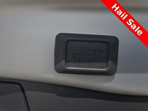 Used 2024 Toyota RAV4 XLE Premium image 33