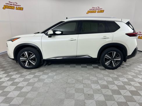Used 2023 Nissan Rogue SL w/ SL Premium Package FWD image 2