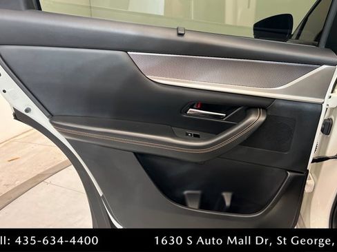Certified 2024 MAZDA CX-90 Plug-In Hybrid w/ Preferred AWD/4WD image 19