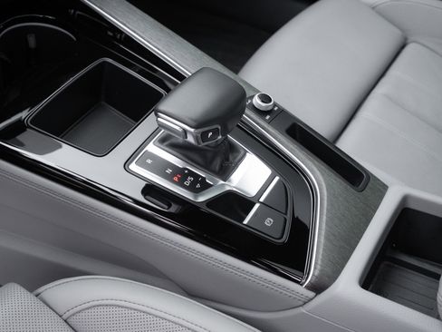 Used 2020 Audi A4 2.0T Premium Plus w/ Premium Plus Package image 17