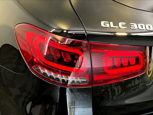 Used 2022 Mercedes-Benz GLC 300 4MATIC image 28