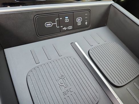 Certified 2025 Hyundai Santa Fe SEL image 23