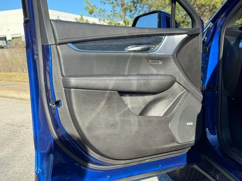 Certified 2025 Cadillac XT5 Premium Luxury image 18