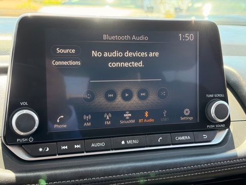 Certified 2024 Nissan Rogue SV FWD image 19