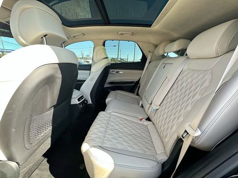 Used 2022 Genesis GV70 3.5T Sport w/ Sport Prestige Package image 17