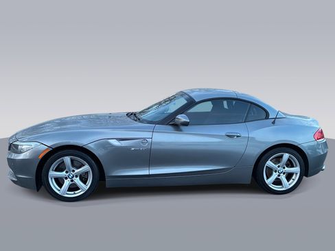 Used 2009 BMW Z4 sDrive30i image 3