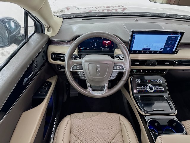 Used 2023 Lincoln Nautilus Reserve w/ Luxury Package AWD/4WD image 27