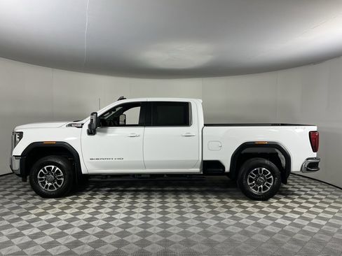 Used 2024 GMC Sierra 3500 SLE w/ Preferred Package image 9