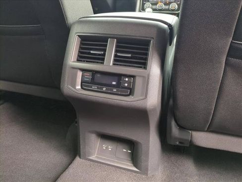 Used 2023 Volkswagen Atlas SE FWD image 18