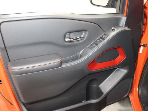 Used 2025 Nissan Frontier PRO-4X w/ Interior Protection Package AWD/4WD image 16