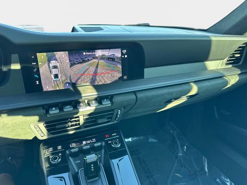 Used 2025 Porsche 911 Carrera GTS image 21