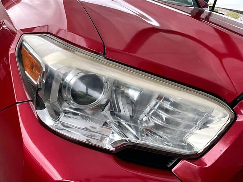 Used 2019 Toyota Tacoma SR5 image 23