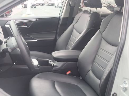 Certified 2023 Toyota RAV4 XLE Premium AWD/4WD image 27