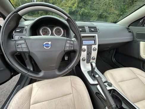 Used 2012 Volvo C70 T5 image 12