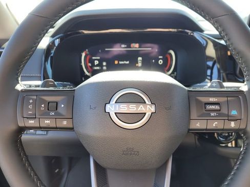 New 2026 Nissan Pathfinder SL image 18