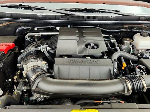 Used 2025 Nissan Frontier PRO-4X image 24
