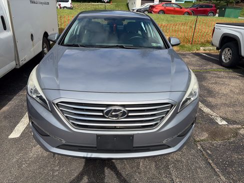Used 2015 Hyundai Sonata SE FWD image 4