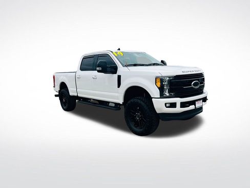 Used 2019 Ford F250 Lariat w/ Lariat Ultimate Package image 13