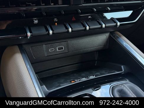 New 2026 GMC Canyon Denali w/ LPO, Denali Black Edition AWD/4WD image 17