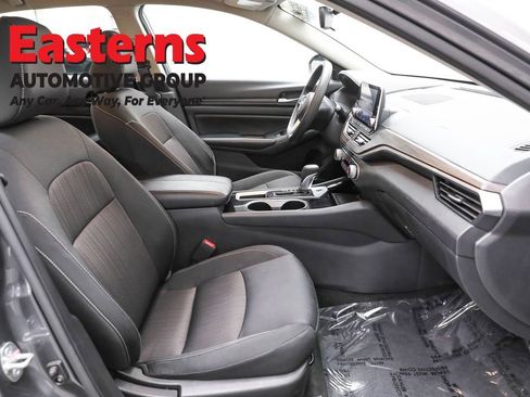 Used 2024 Nissan Altima 2.5 SV image 24