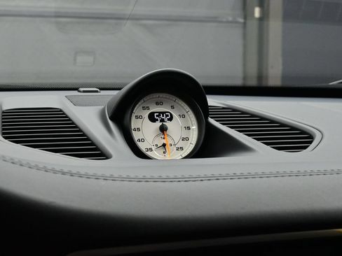 Used 2018 Porsche 911 GT3 RWD image 12