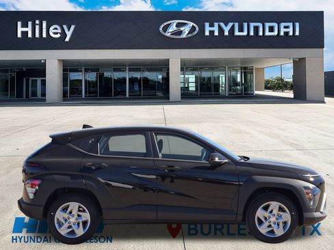 New 2026 Hyundai Kona SE image 3