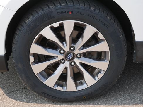 Used 2018 Subaru Outback 2.5i Touring AWD/4WD image 15