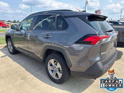 Used 2025 Toyota RAV4 XLE AWD/4WD image 6