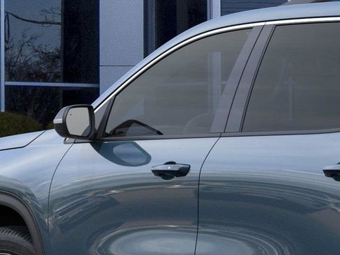 New 2026 Chevrolet Traverse LT FWD image 12