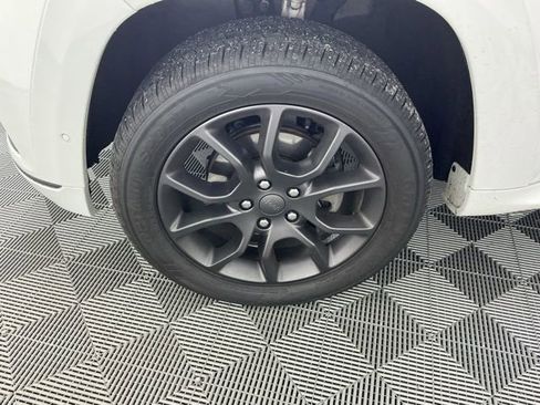 Used 2020 Jeep Grand Cherokee High Altitude image 15