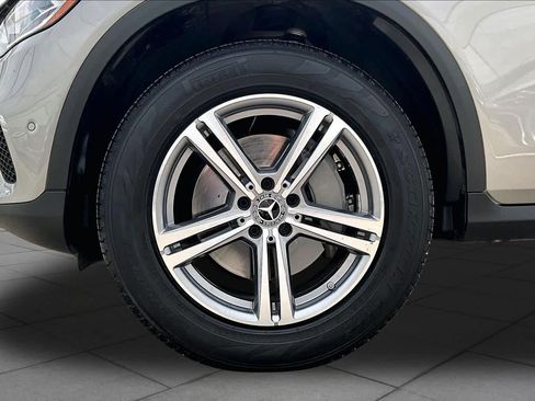 Used 2022 Mercedes-Benz GLC 300 image 11