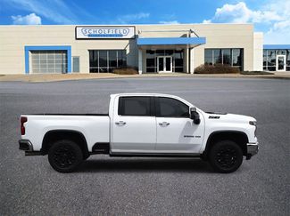 Used 2024 Chevrolet Silverado 2500 LTZ w/ LTZ Convenience Package AWD/4WD video 2