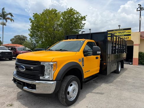 Used 2017 Ford F550 2WD Regular Cab Super Duty image 2