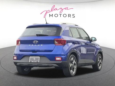 Used 2024 Hyundai Venue Limited FWD image 5